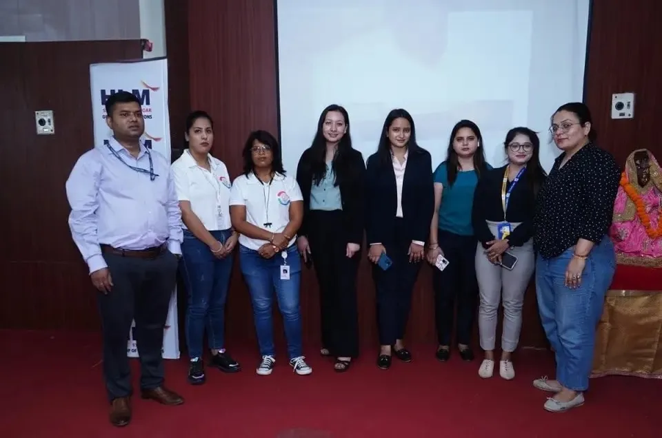 Student workshop conducted by the Corporate Resource Centre at HLM