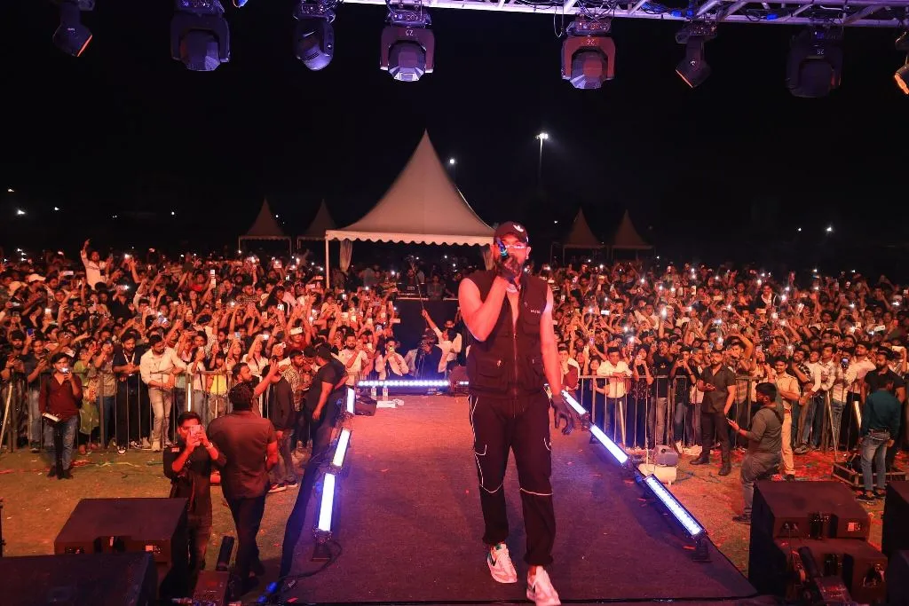 Concert night performance at HLM