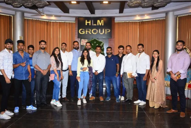 Students group photo stage at HLM